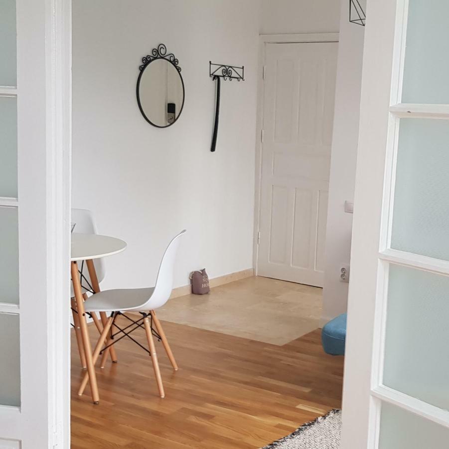 Old Town Apartament Appartement Targoviste Buitenkant foto
