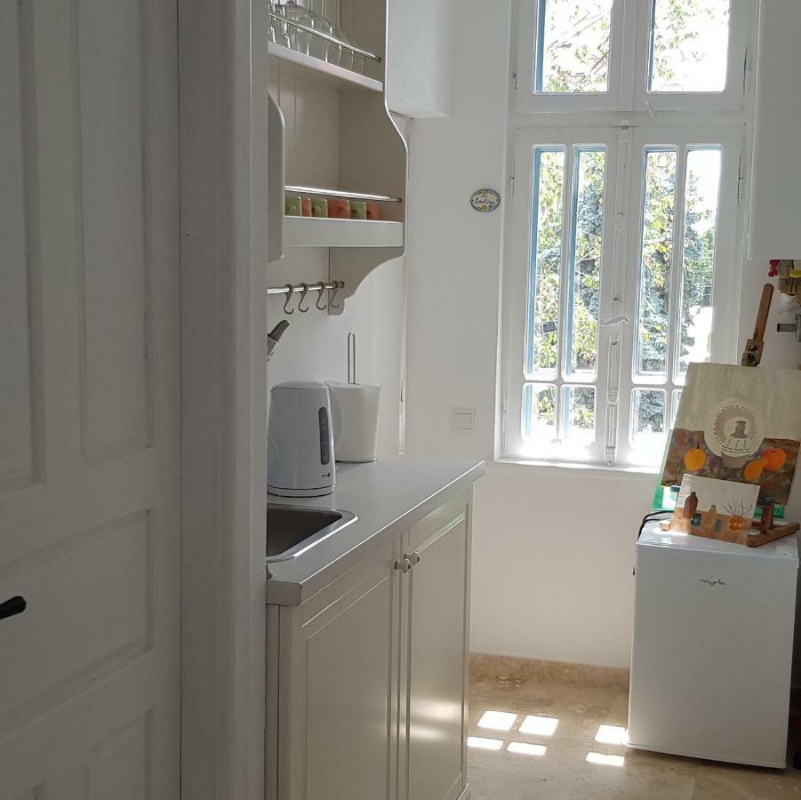 Old Town Apartament Appartement Targoviste Buitenkant foto