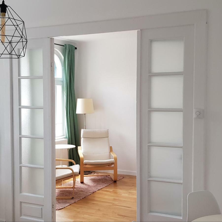 Old Town Apartament Appartement Targoviste Buitenkant foto